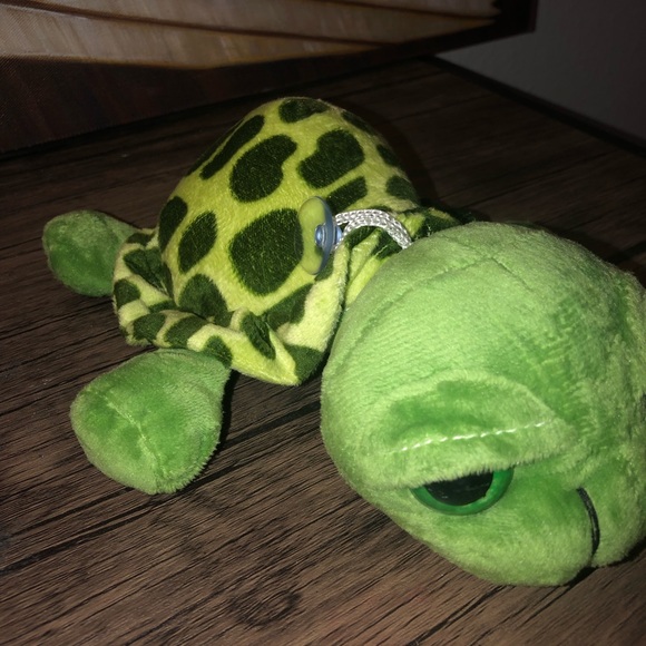 NWOT 9 inch Turtle Plush with suction cup - Picture 4 of 9